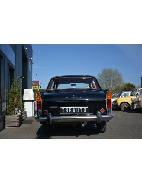 PEUGEOT 404 BERLINE DE 1965